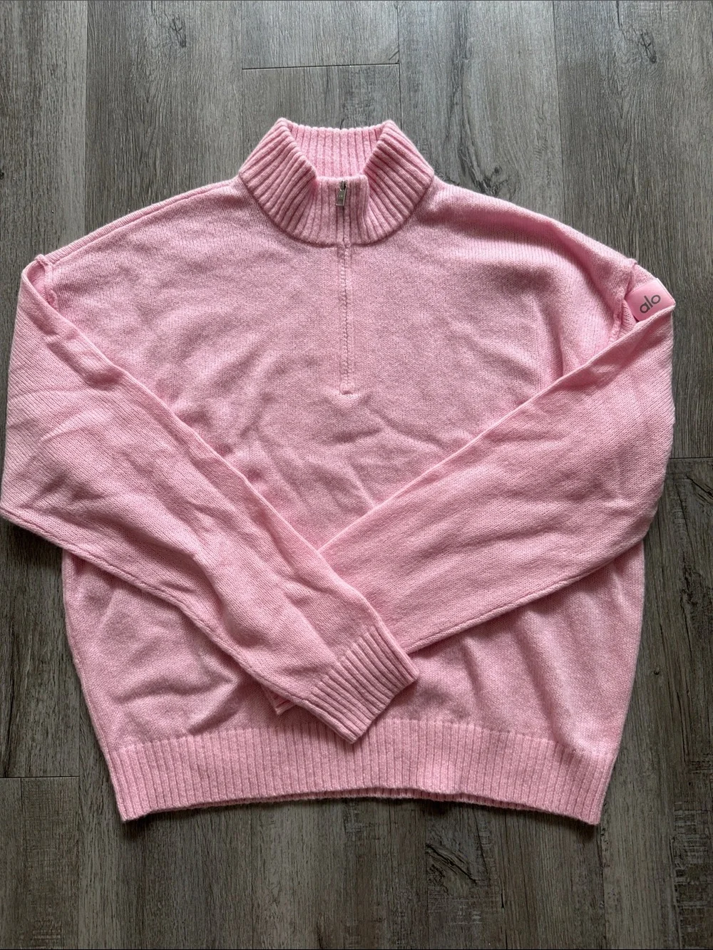 ALO Yoga 1/4 zip Cashmere- limited Edition color pink Marshmallow